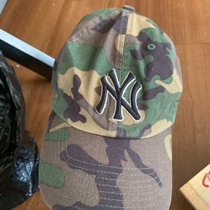 NY Yankees fitted camp baseball cap